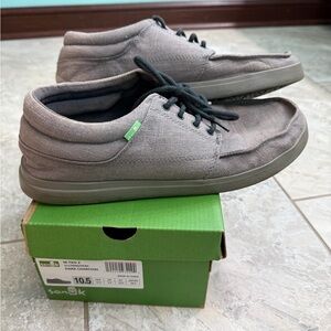 Sanuk Men's Gray Loafers Size 10.5